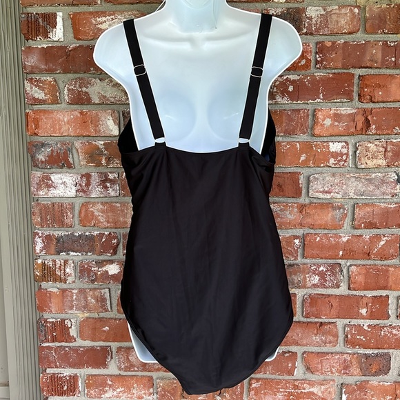 Shein Elegant Black one piece Swimsuit size 1XL - Picture 3 of 5